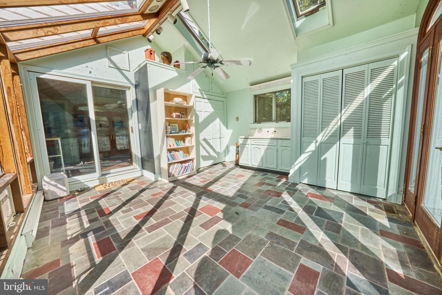 264 Durham Road photo 13