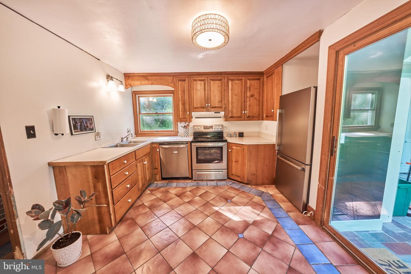 264 Durham Road photo 32