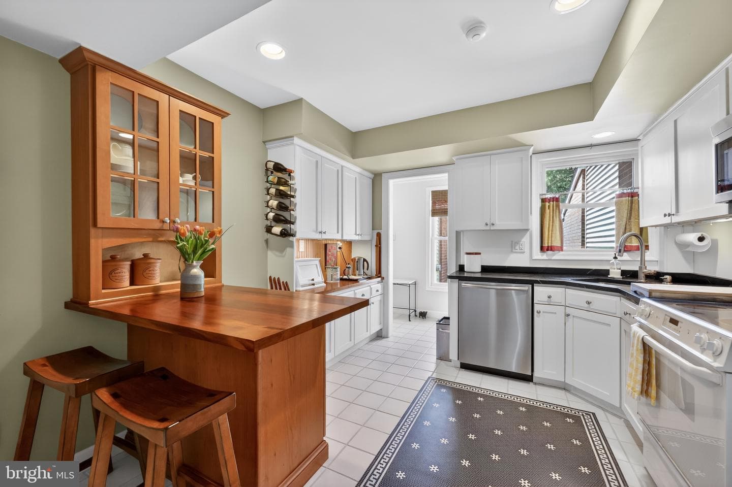 40 Sutphin Pines photo 4