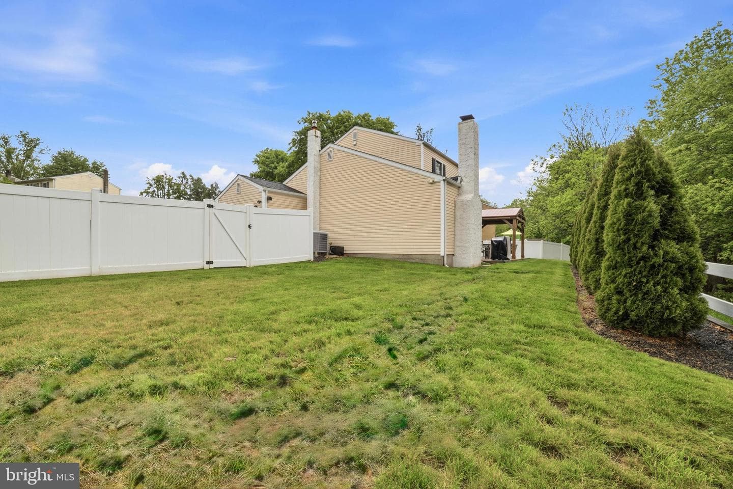 148 Hampton Drive photo 32