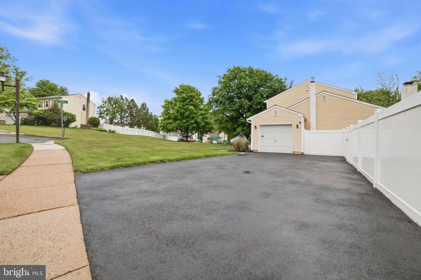 148 Hampton Drive photo 33