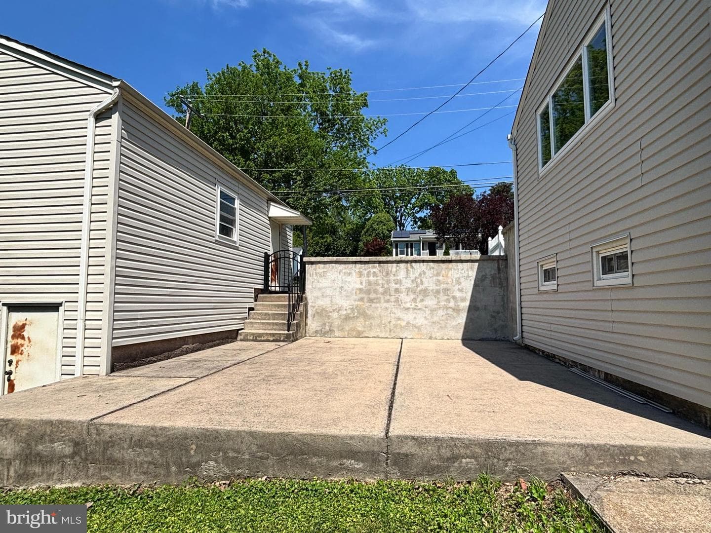 4547 Hillside Avenue photo 17