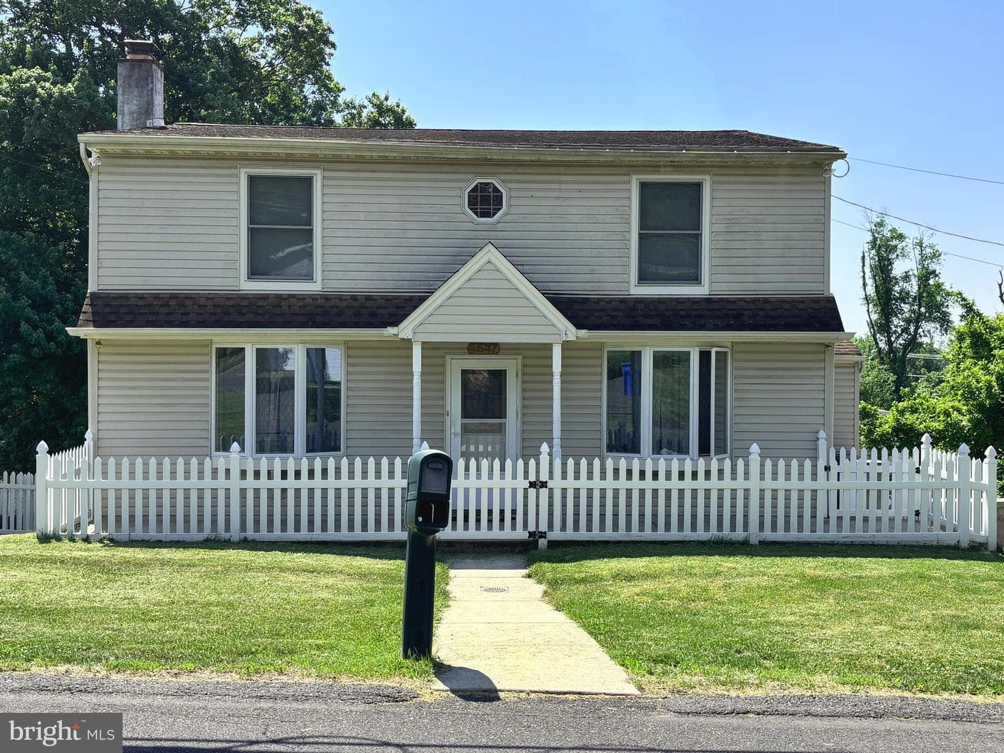 4547 Hillside Avenue photo 2