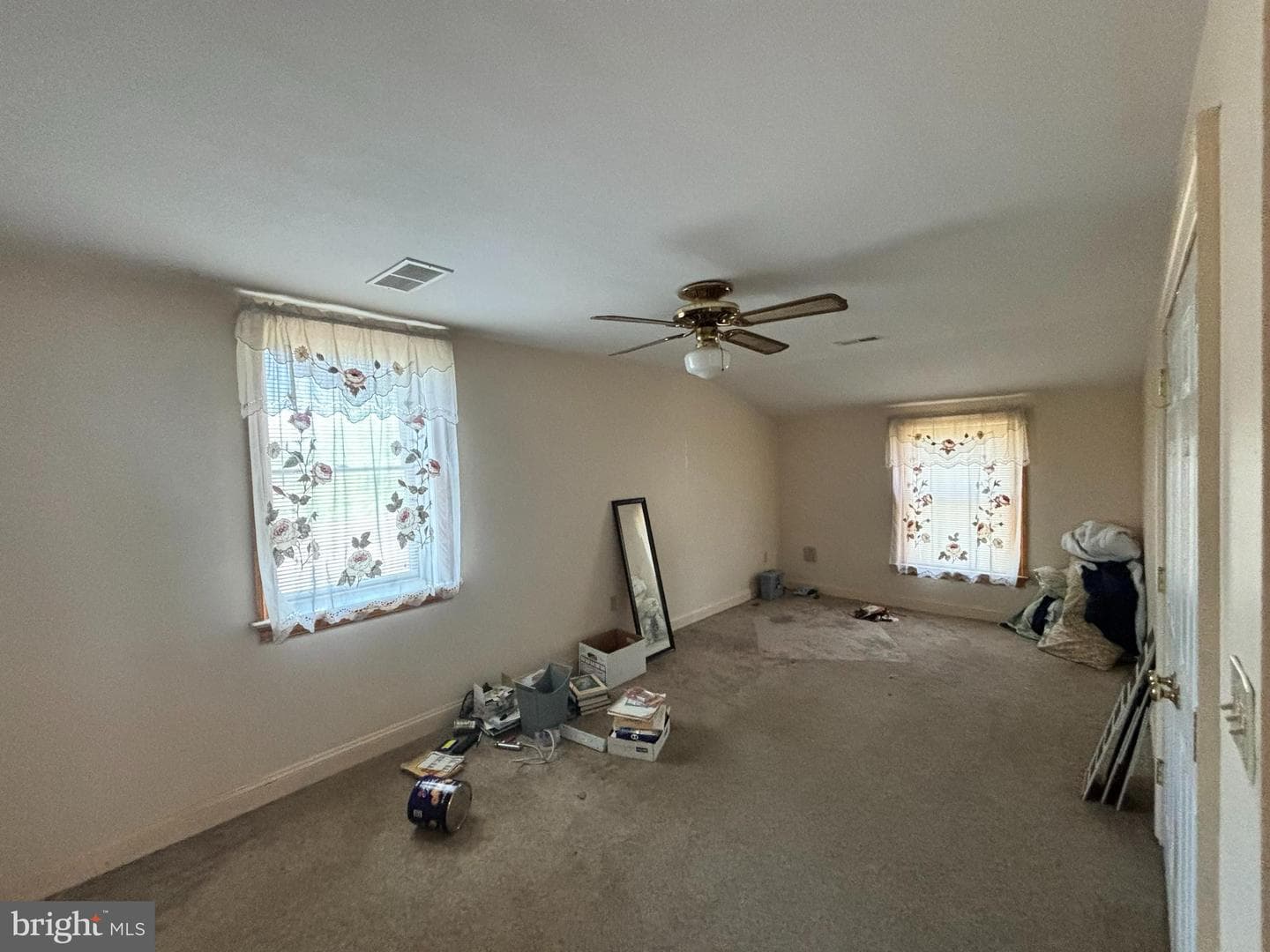 4547 Hillside Avenue photo 8