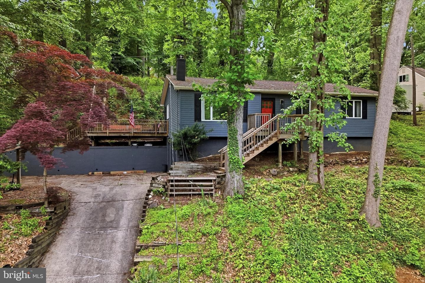 2738 Creek Road
