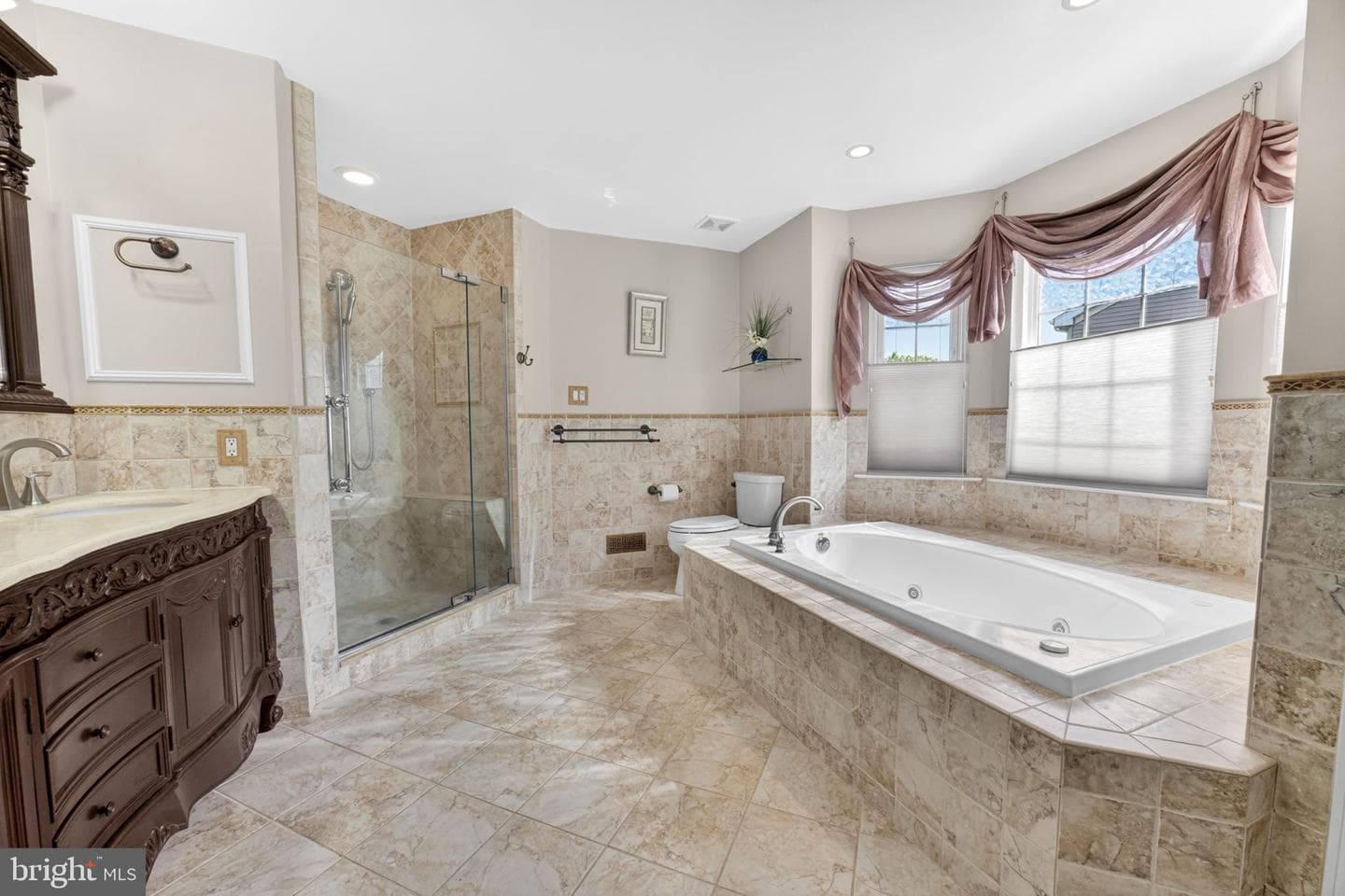 106 Julian Drive E photo 40