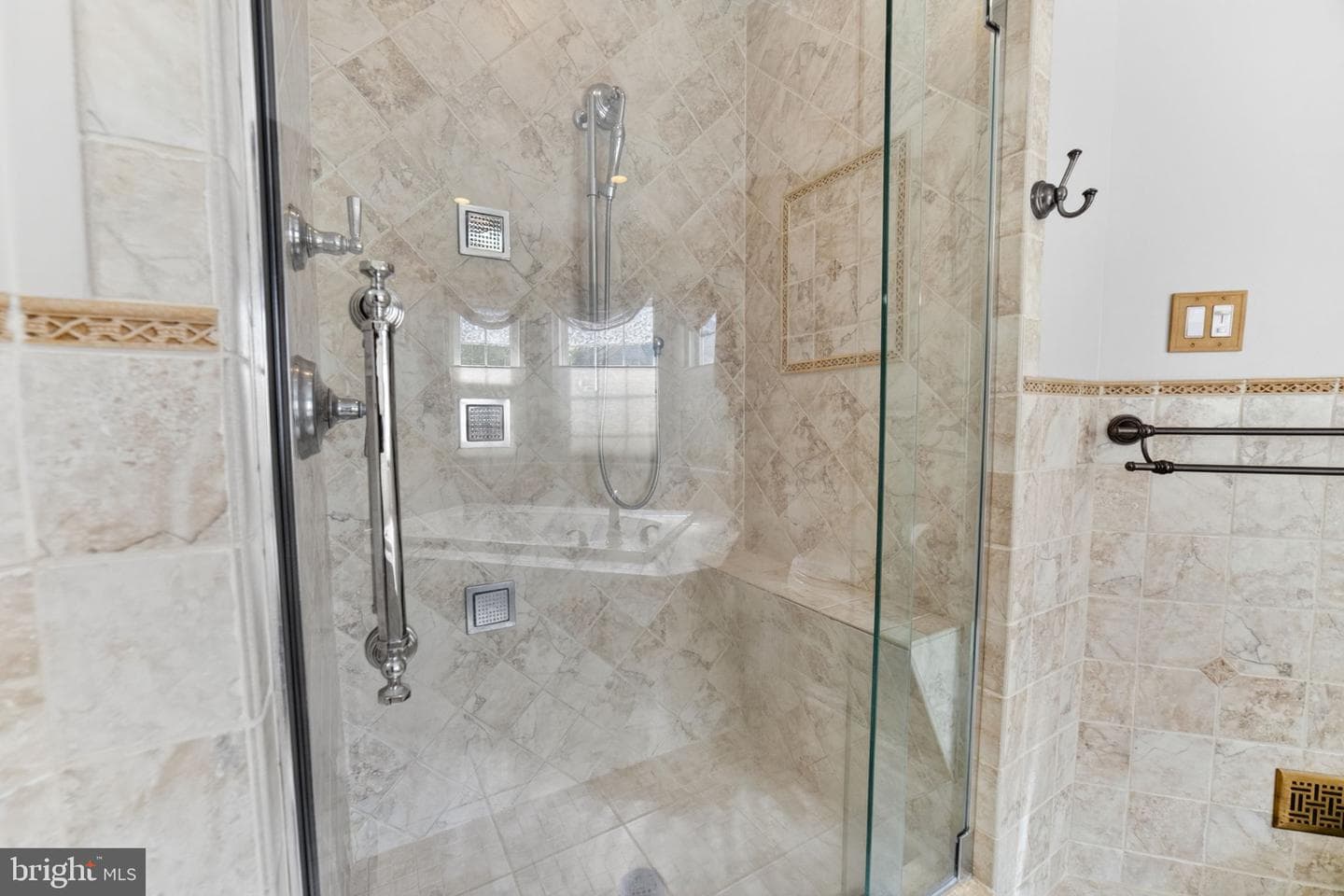 106 Julian Drive E photo 44