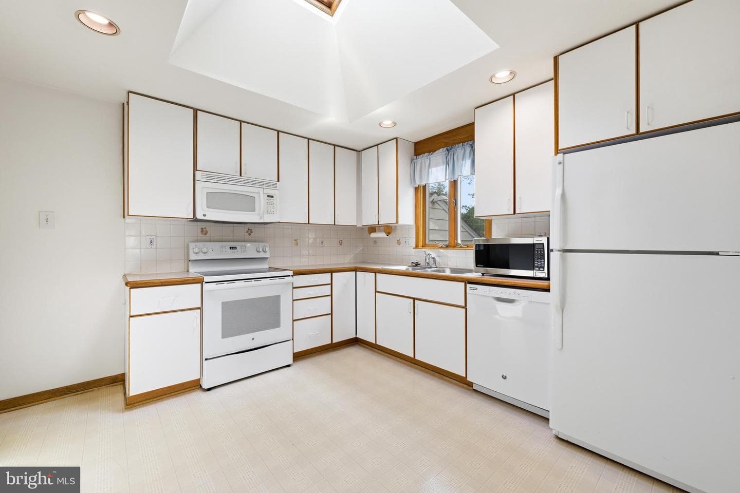 22 Mapleview Drive photo 6