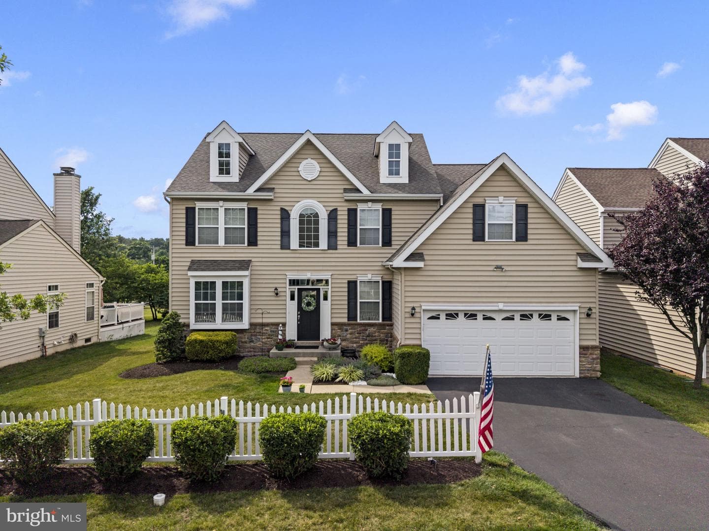 102 Overholt Drive photo 4