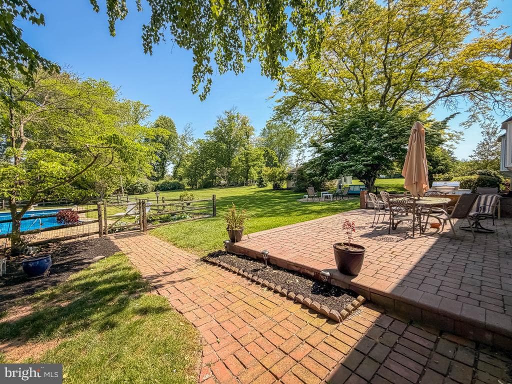 61 Cloverly Drive photo 31