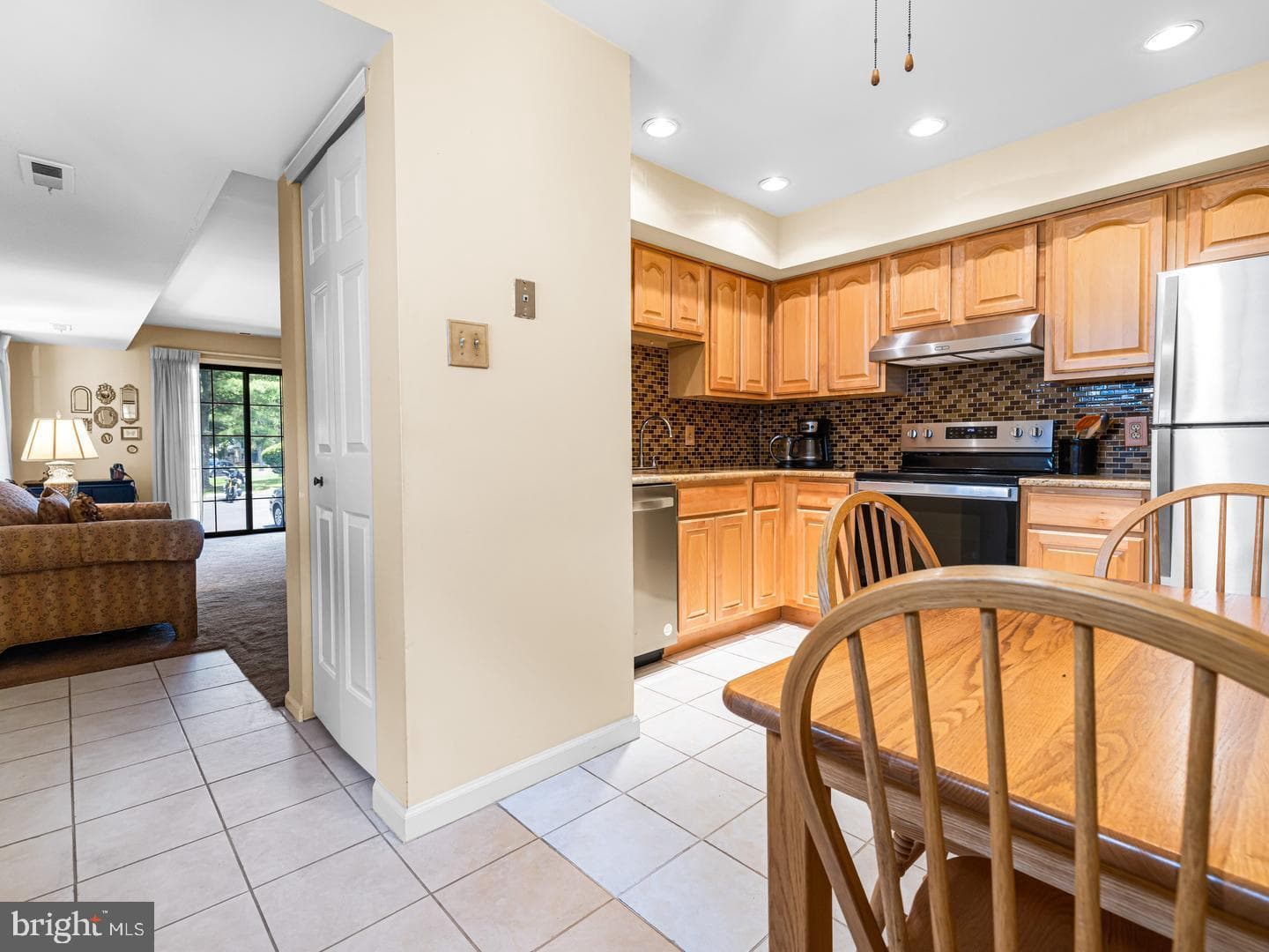 183 Basswood Court photo 11