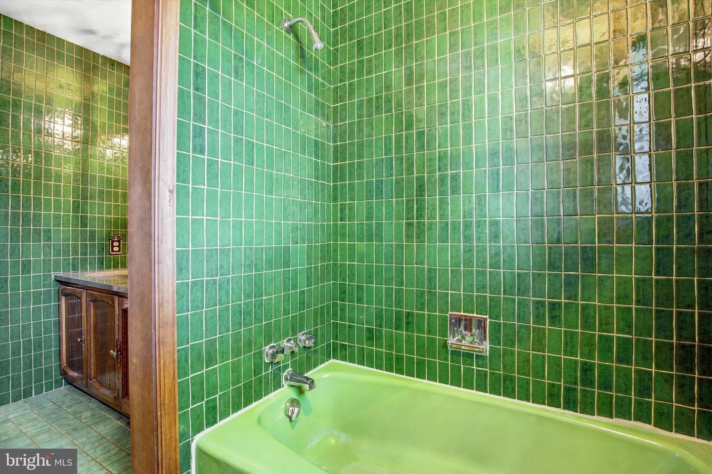 15 Brookdale Drive photo 32