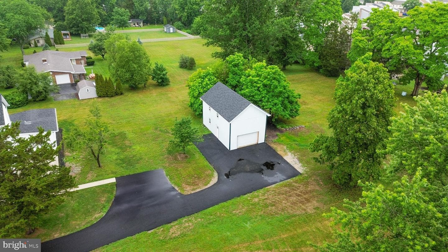 215 Mill Road photo 50