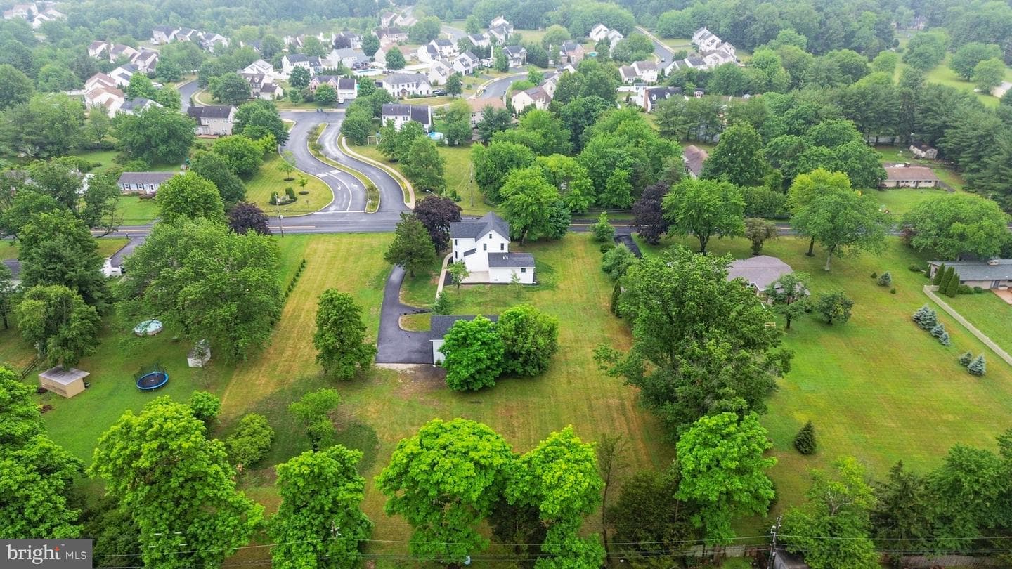 215 Mill Road photo 55