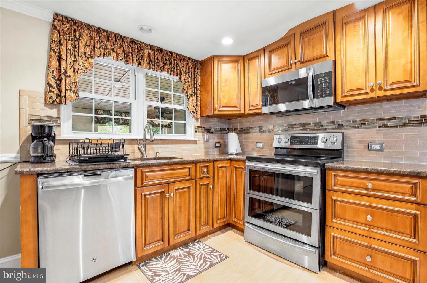 801 Valley Road photo 6