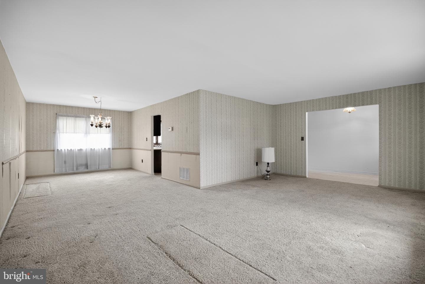 95 Taylor Drive photo 4