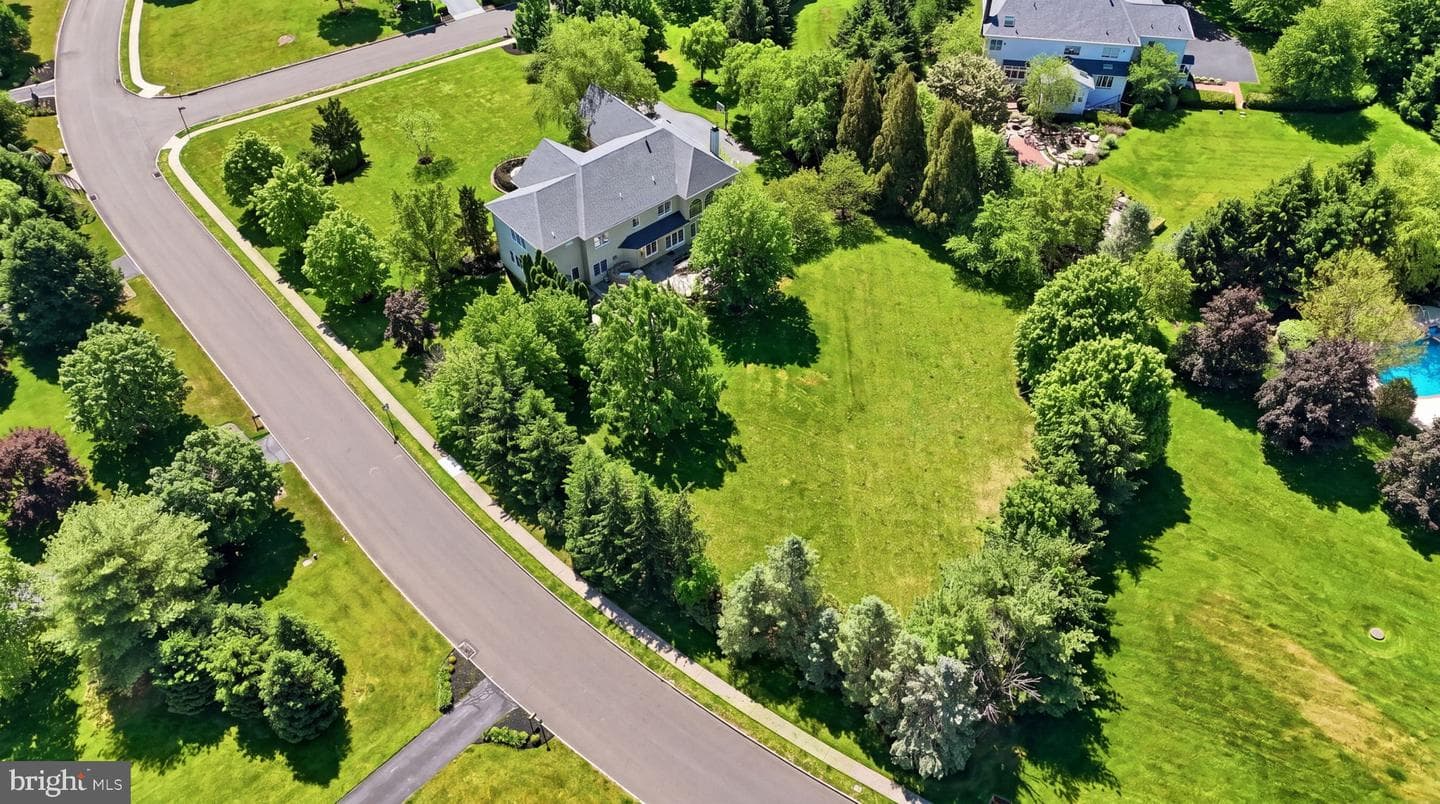 2 Rossiter Cir photo 73