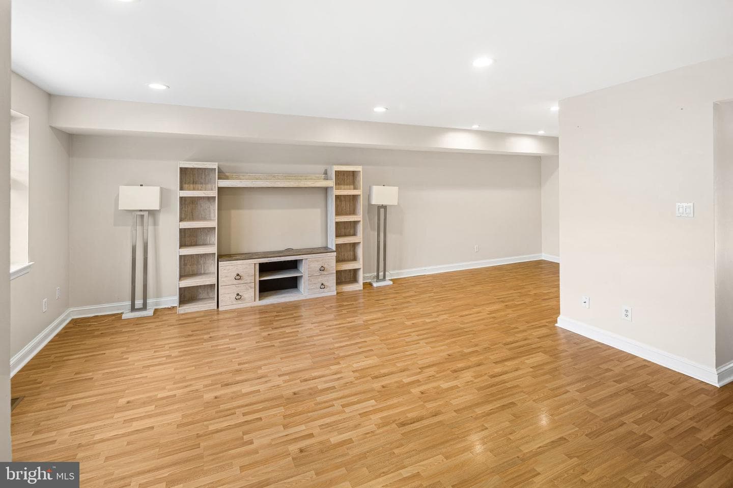 1485 Tarleton Place photo 5