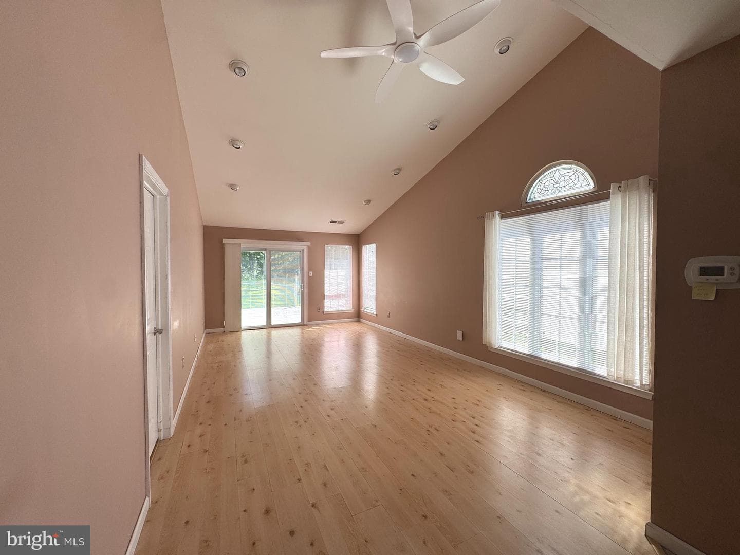 290 Woods Edge Place photo 3