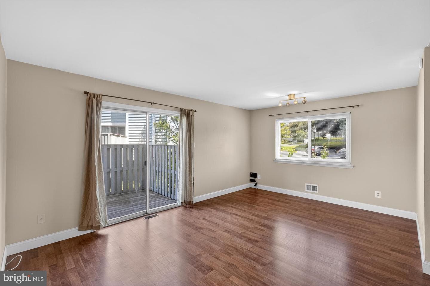 163 Hillcroft Way photo 11