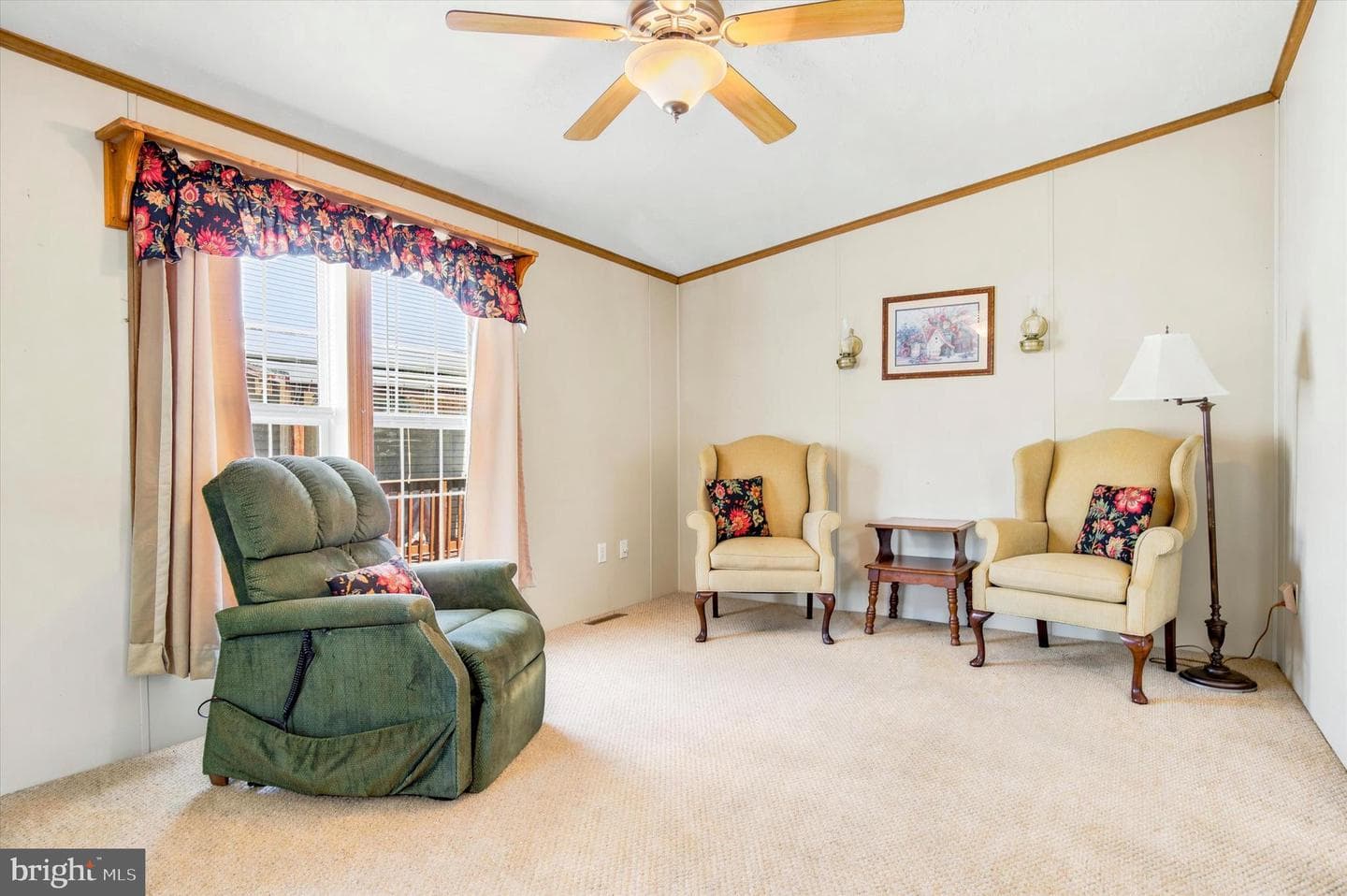 271 Dogwood Dr photo 3