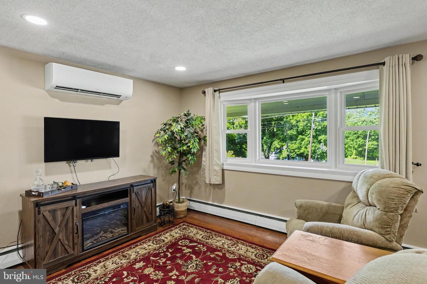 95 Duane Road photo 6