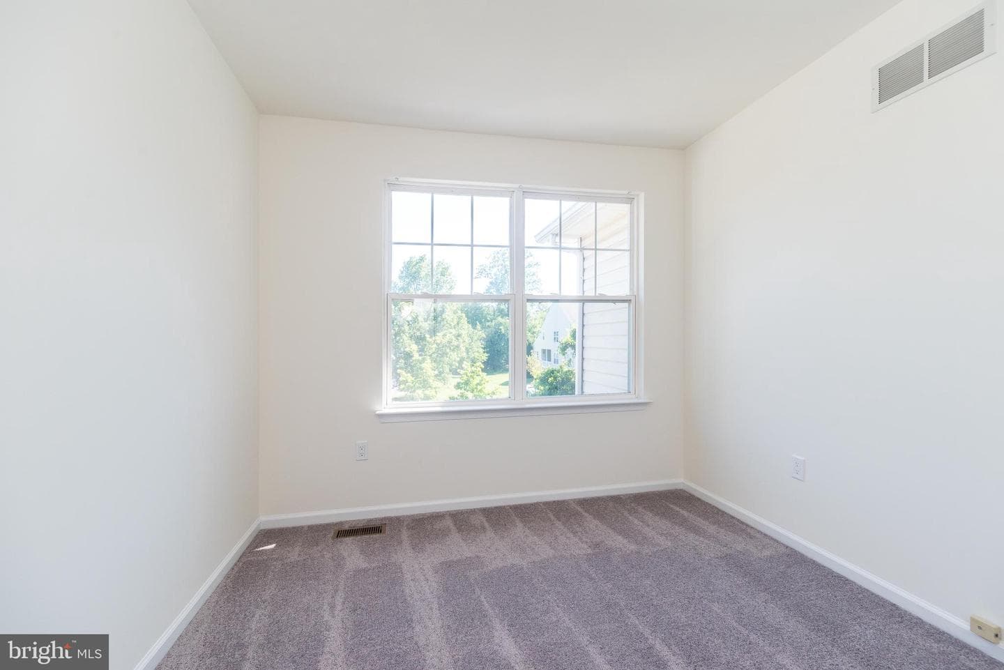 118 Galway Circle photo 33