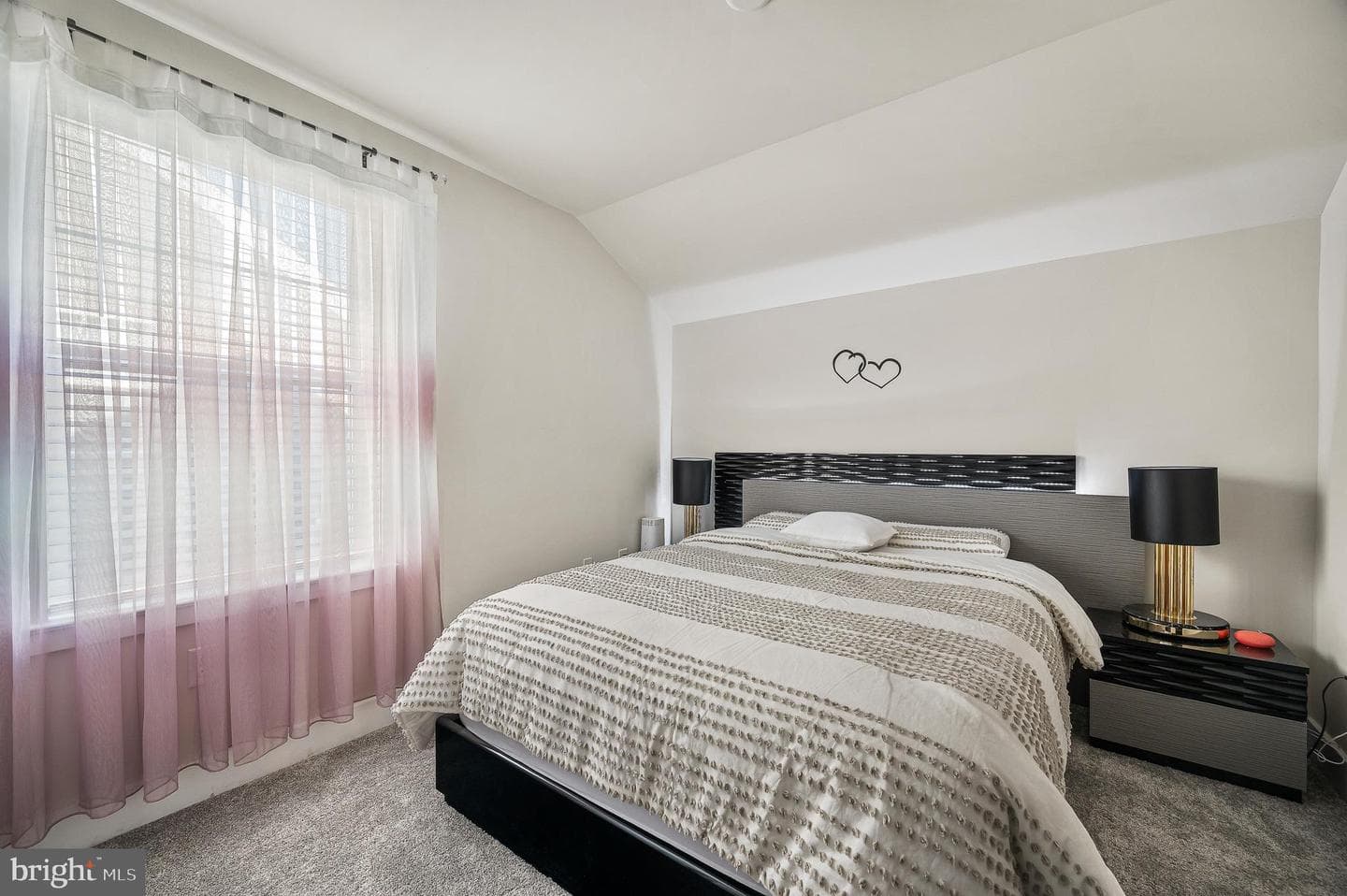 104 B King St photo 18
