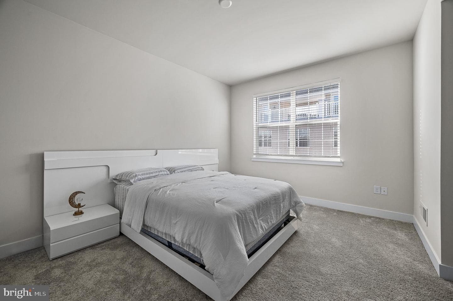 104 B King St photo 25