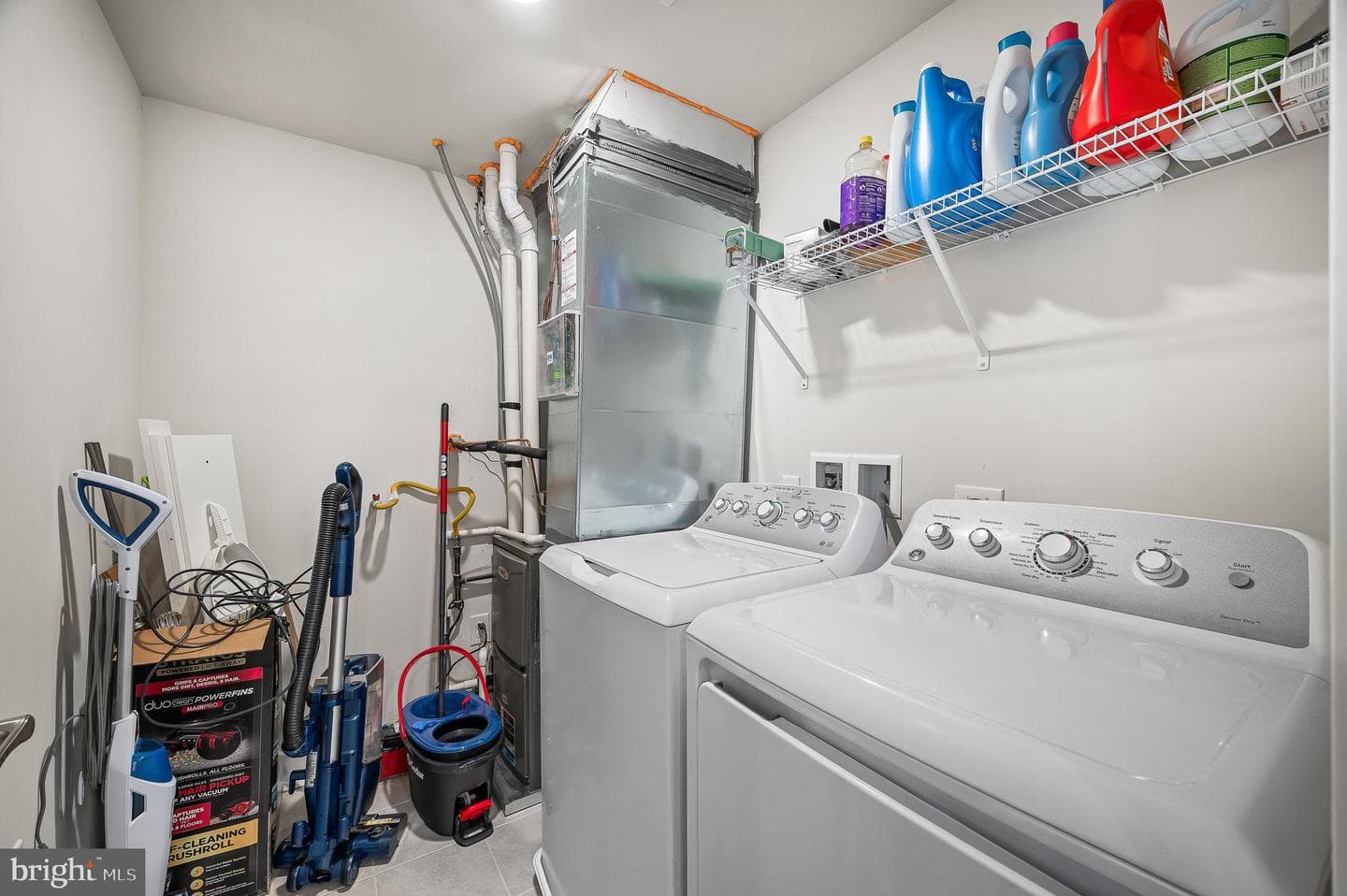 104 B King St photo 31