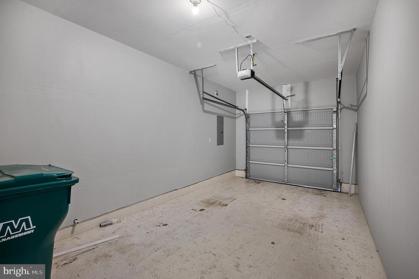 104 B King St photo 32
