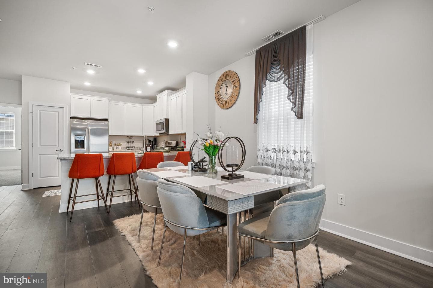 104 B King St photo 8