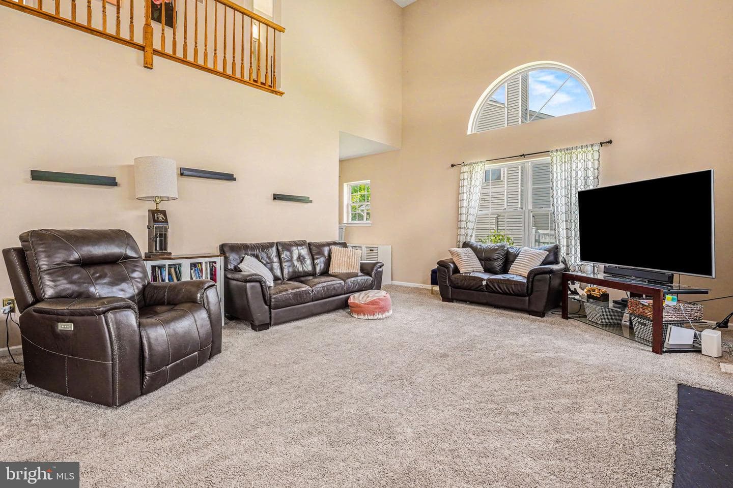 1163 Pheasant Run photo 7