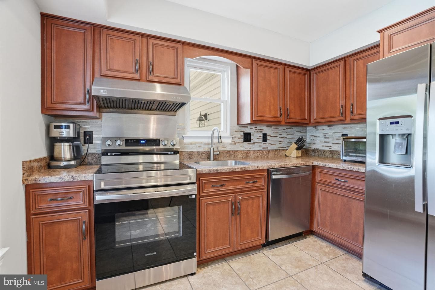 381 Alberts Way photo 15