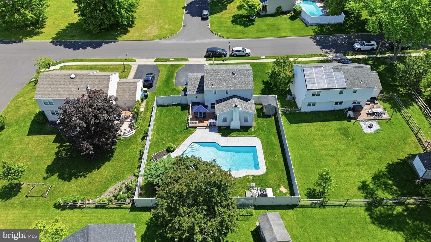 381 Alberts Way photo 38