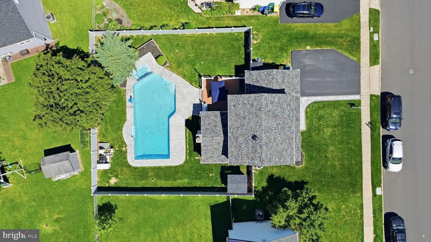 381 Alberts Way photo 41