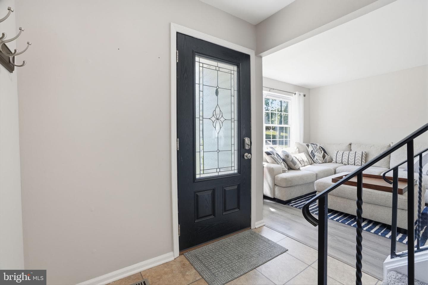 381 Alberts Way photo 5