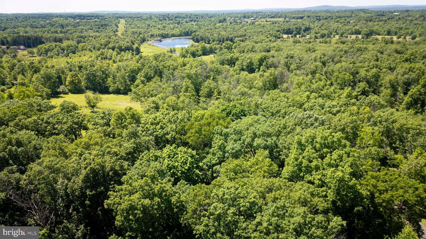 6202 Ferry Road photo 32