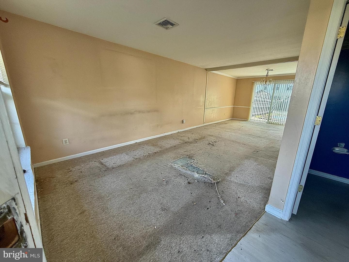 1129 School House Ln photo 3