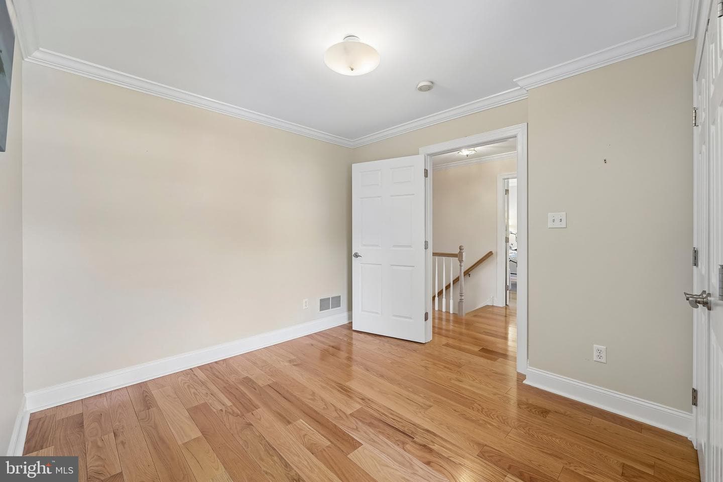 262 Logan Street photo 27