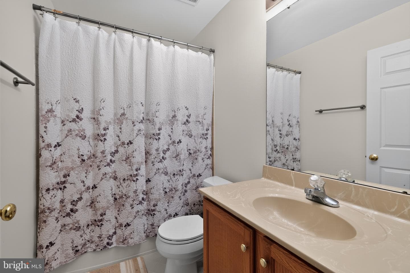 327 Eagle Court #201 photo 24