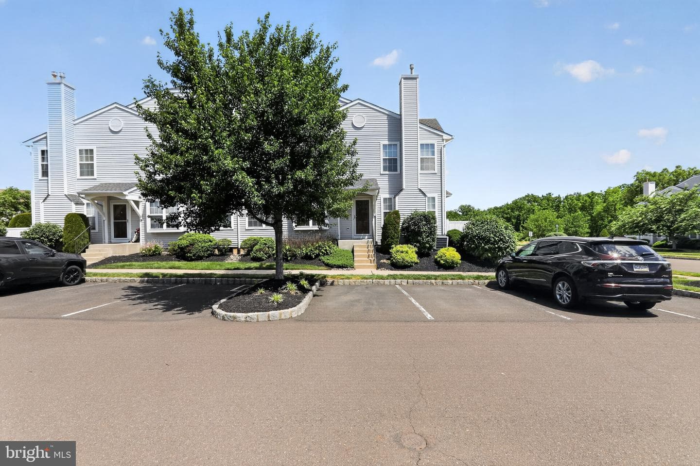 327 Eagle Court #201 photo 35
