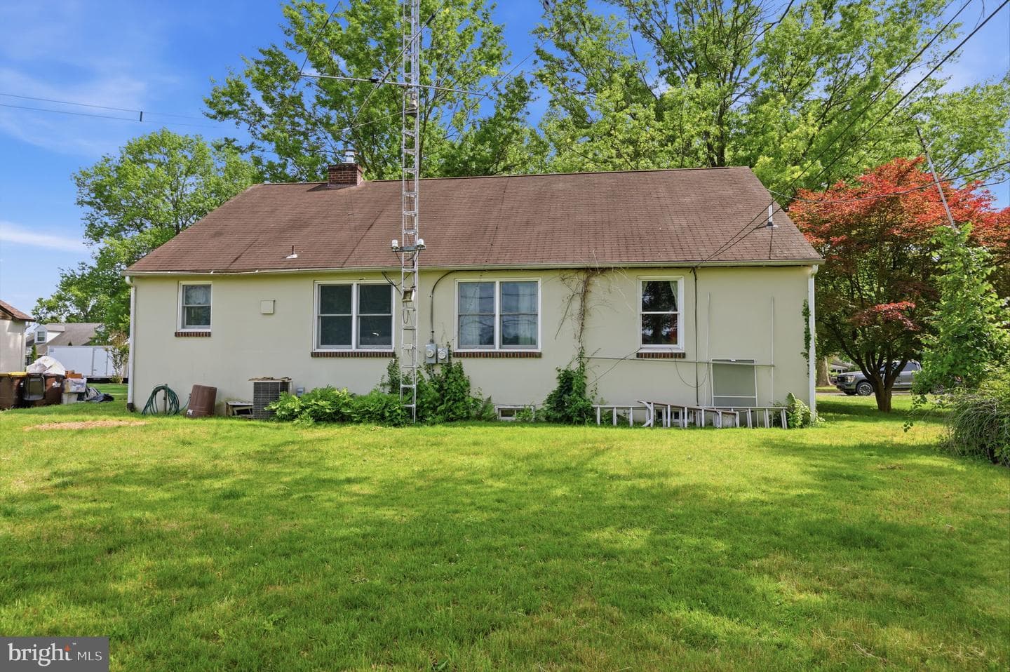 623 Lafayette Street photo 38