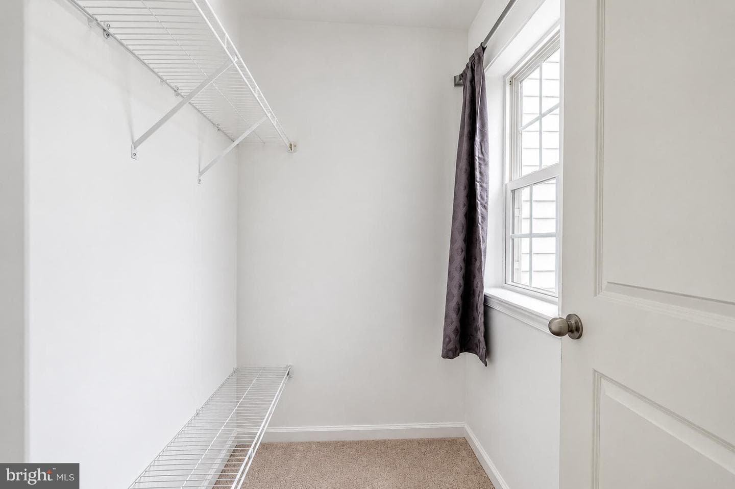 102 Master Ave photo 16