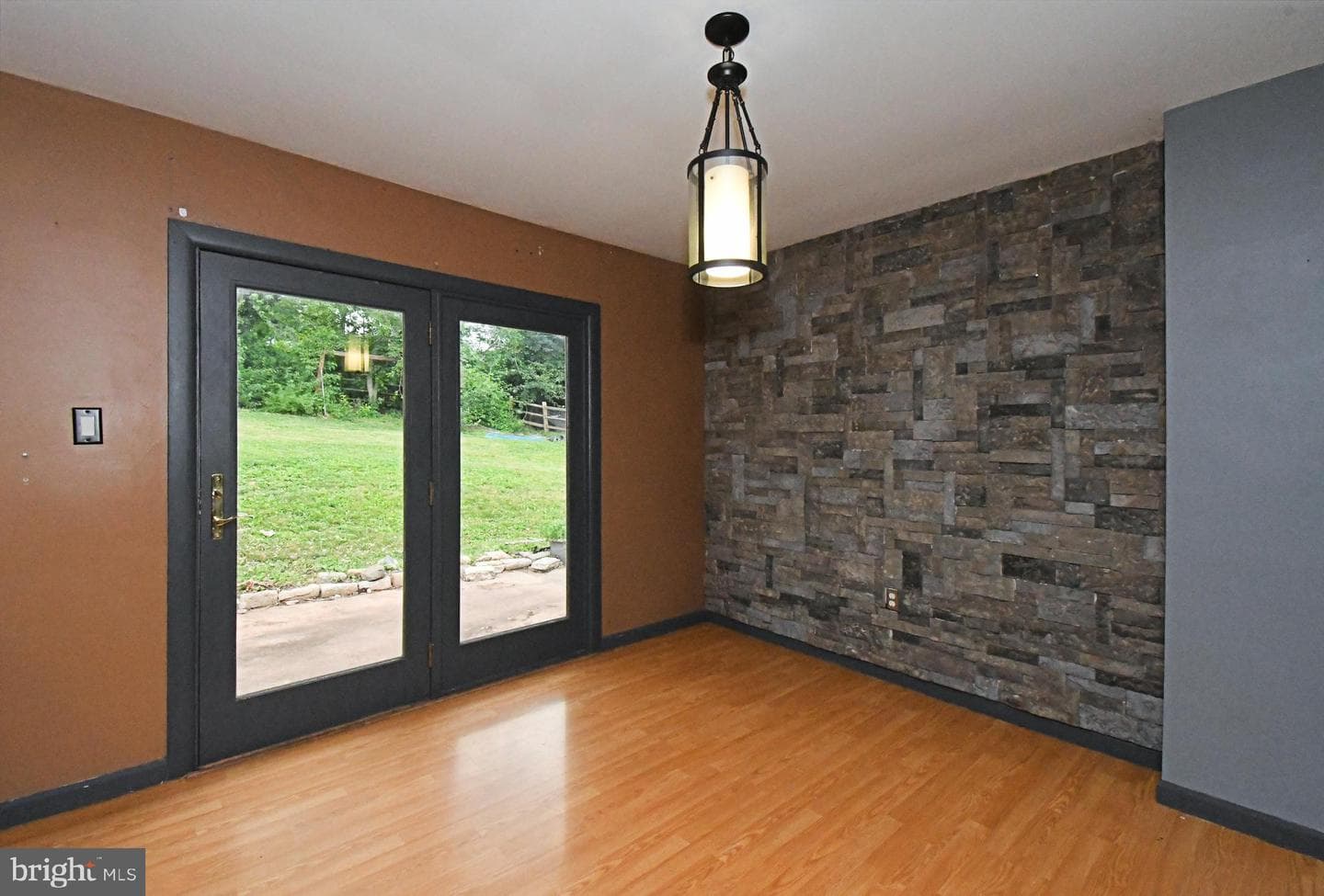 87 Hellberg Avenue photo 10