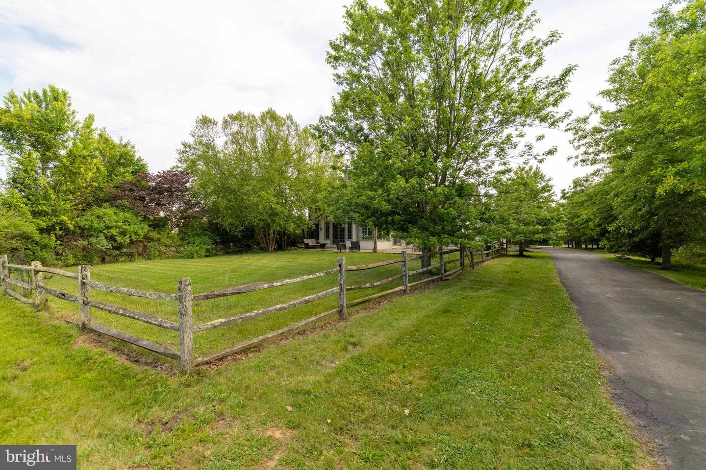 265 Walter Road photo 68