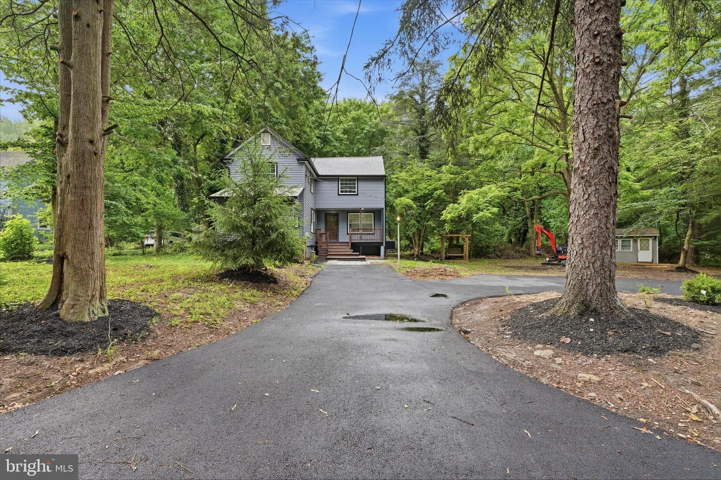 227 W Ferry Road photo 3