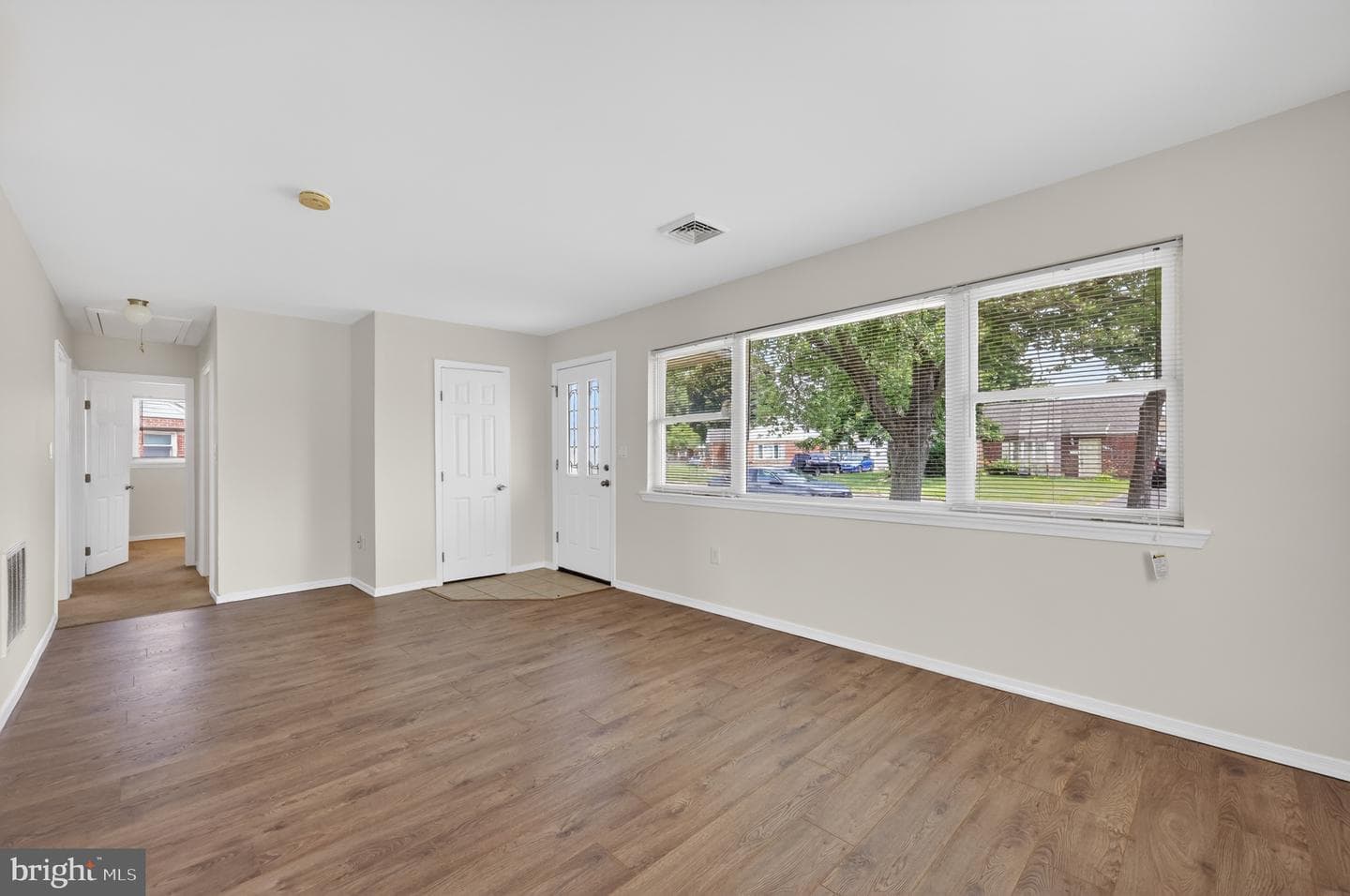 4627 Gary Drive photo 7