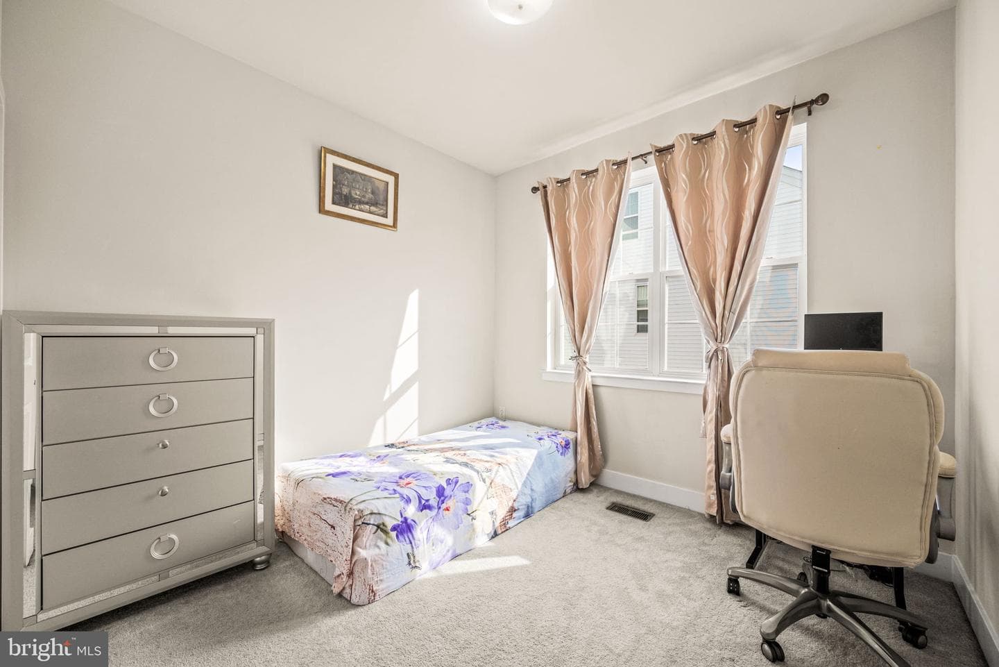 134 Easton Street photo 22