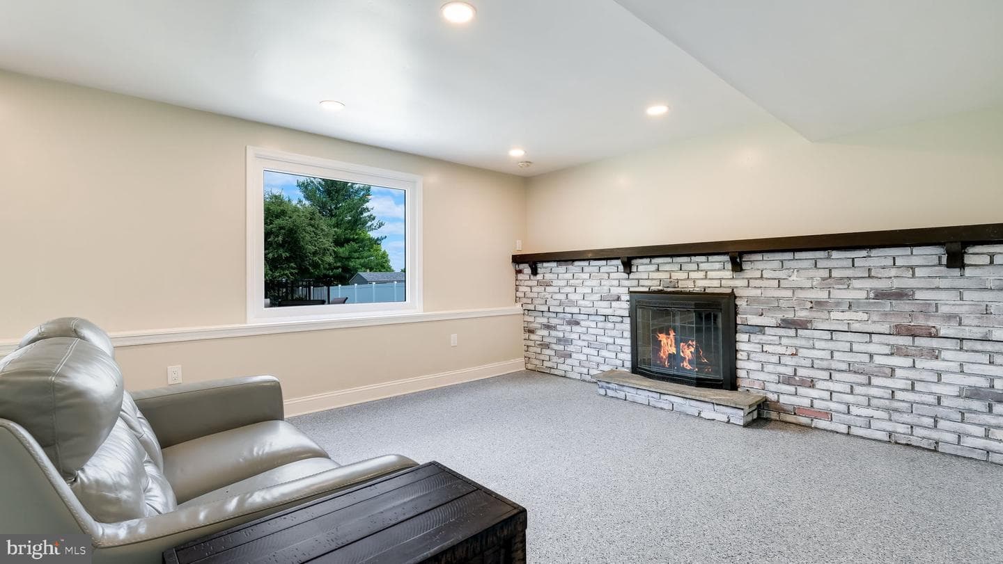 106 Cedarbrook Drive photo 11